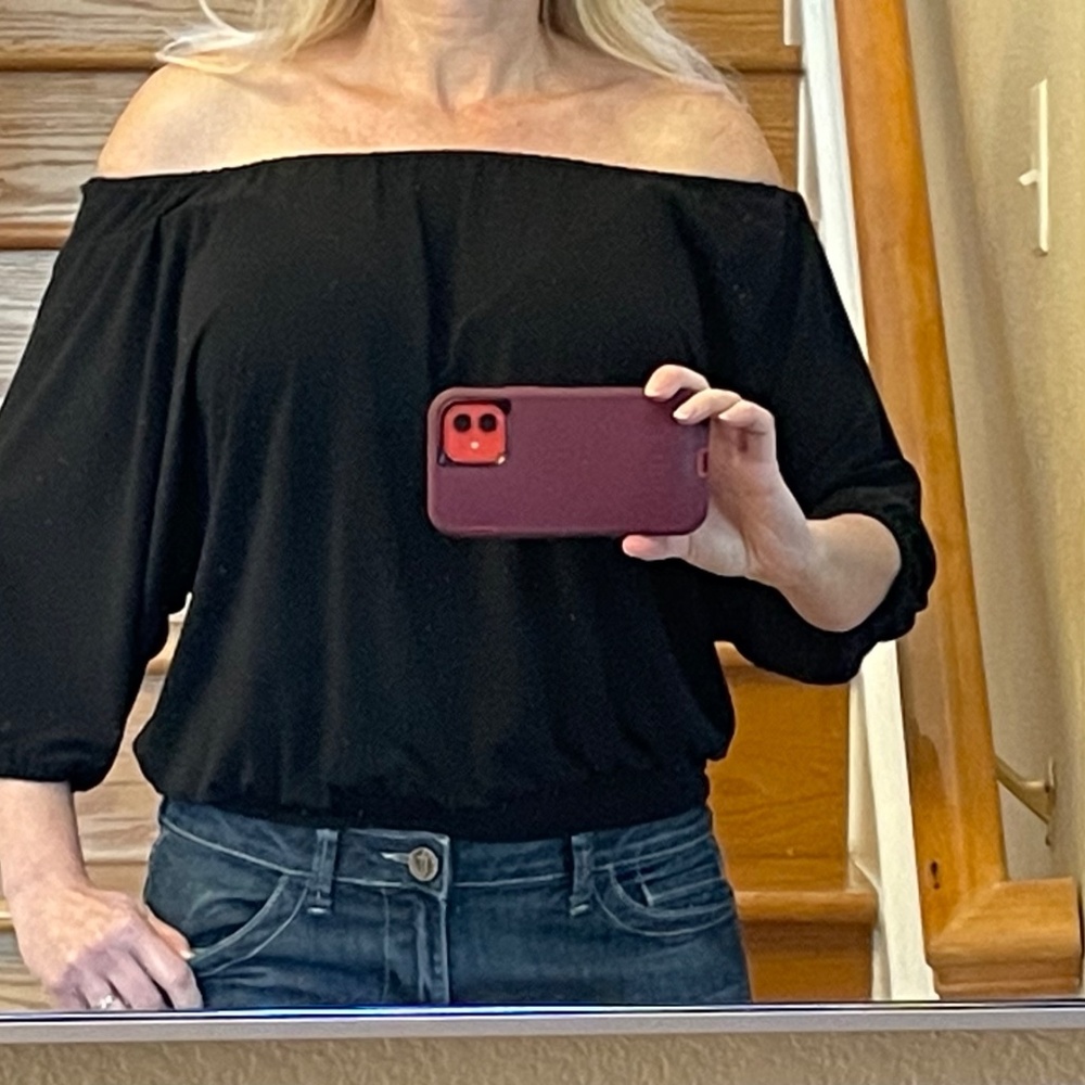 Express black blouse, Medium, can be worn off shoulders